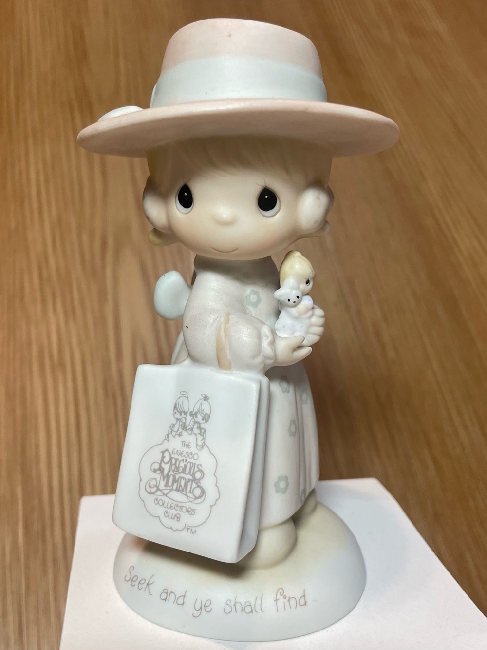 Vintage Precious Moments Figurine "Seek And Ye Shall Find" E-0005 Enesco 1984